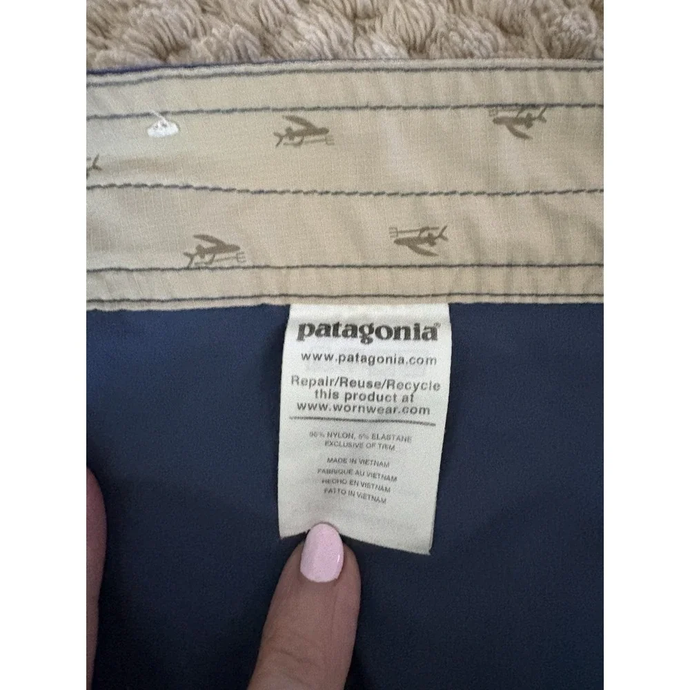 Patagonia Men's Stretch Wavefarer Boardshorts Stone Blue | Mens Size 40 Resort